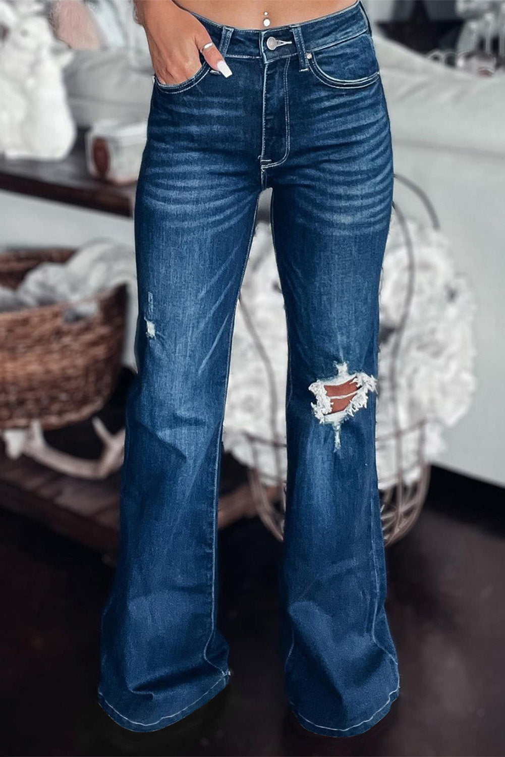 Asymmetric Distressed Jeans